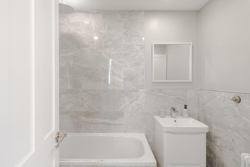 The Oval Abode Apartment London Bagian luar foto